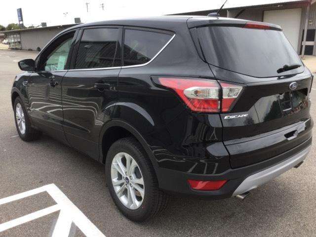 2017 Ford Escape SE 4dr SUV